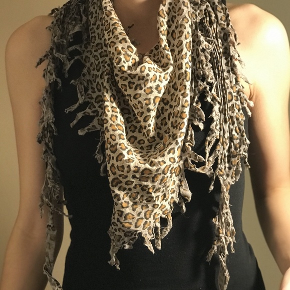 Buckle Accessories - Leopard scarf Buckle Accessories - Leopard scarf